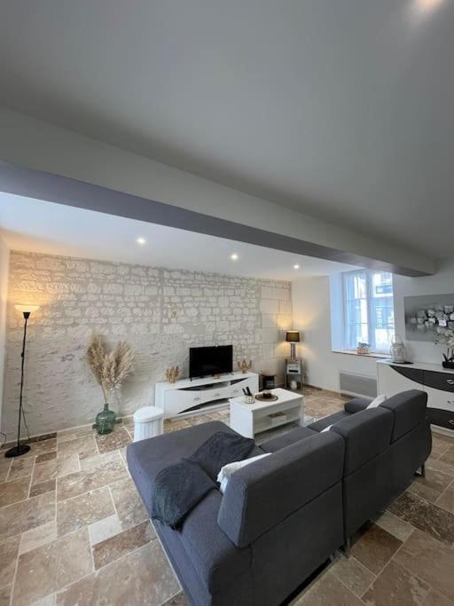 Charmante Maison De Bourg Cosy Acces Wifi Sepmes エクステリア 写真