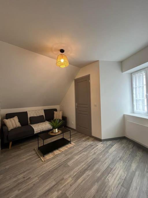 Charmante Maison De Bourg Cosy Acces Wifi Sepmes エクステリア 写真