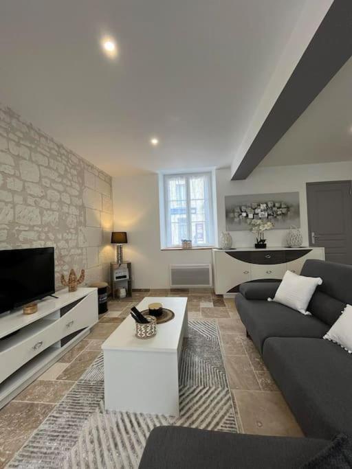Charmante Maison De Bourg Cosy Acces Wifi Sepmes エクステリア 写真